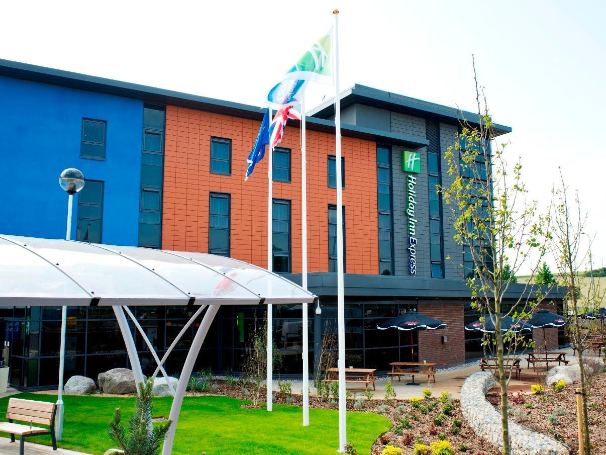 Holiday Inn Express Dunstable, An Ihg Hotel Buitenkant foto