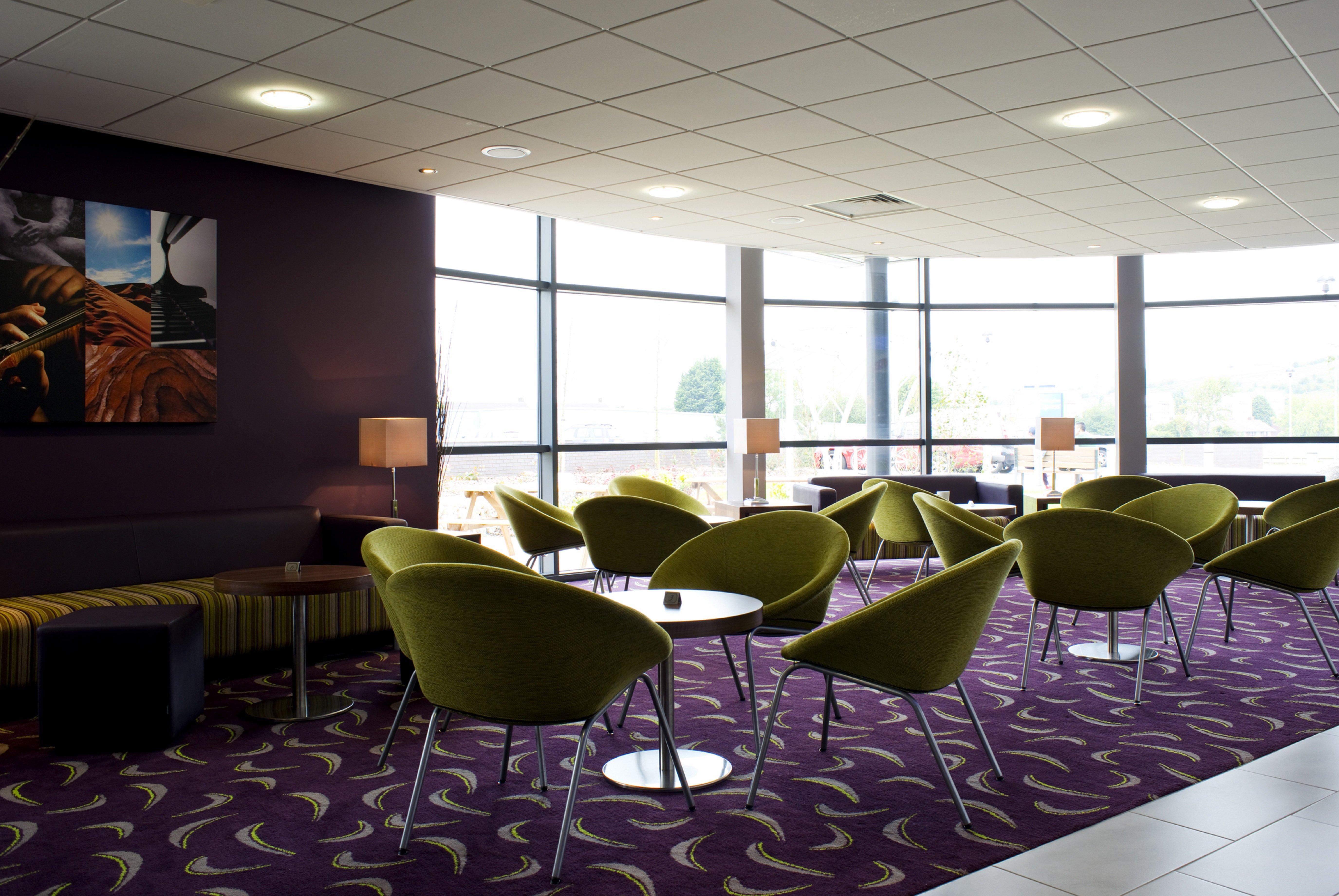 Holiday Inn Express Dunstable, An Ihg Hotel Buitenkant foto