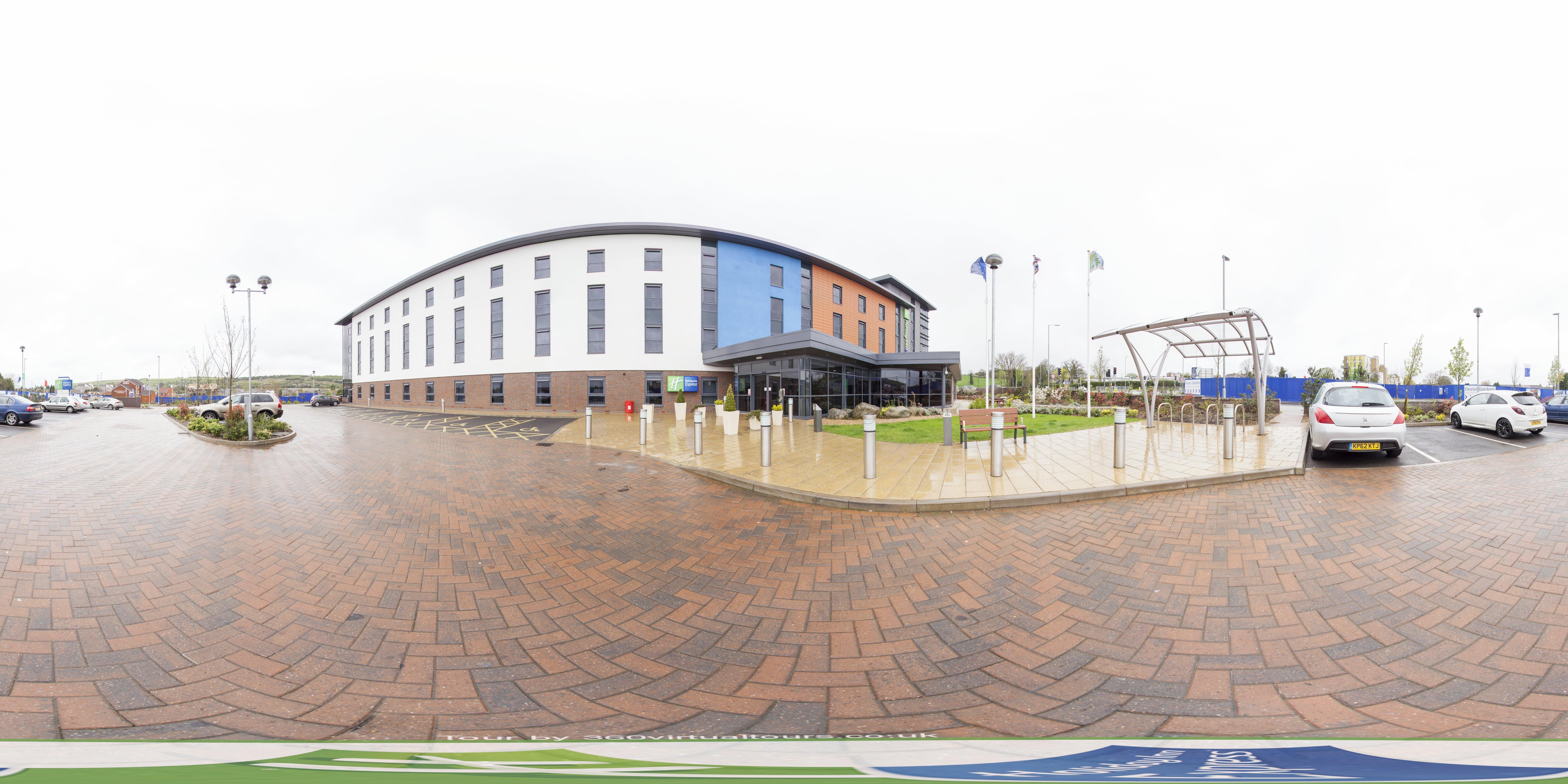 Holiday Inn Express Dunstable, An Ihg Hotel Buitenkant foto