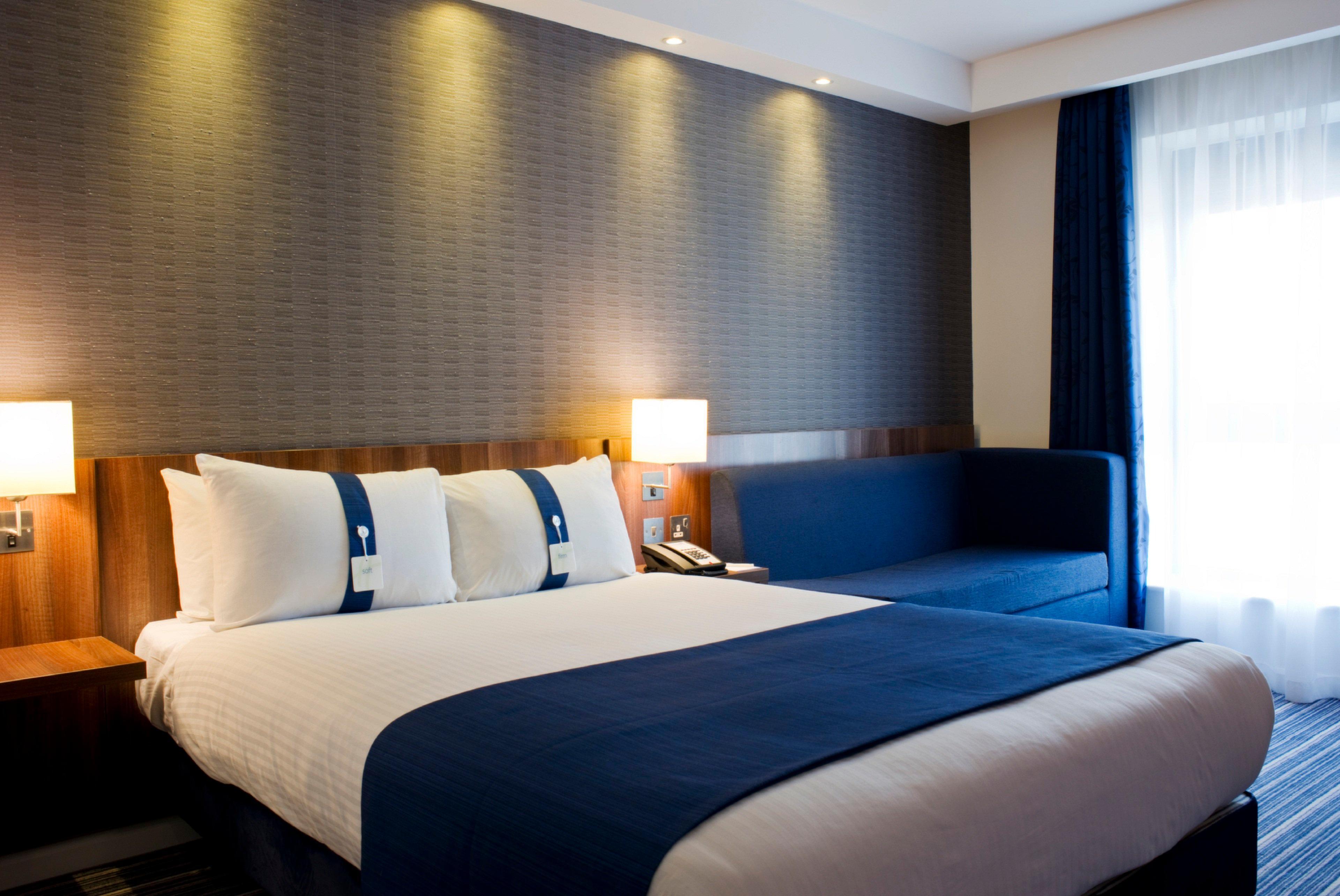 Holiday Inn Express Dunstable, An Ihg Hotel Buitenkant foto