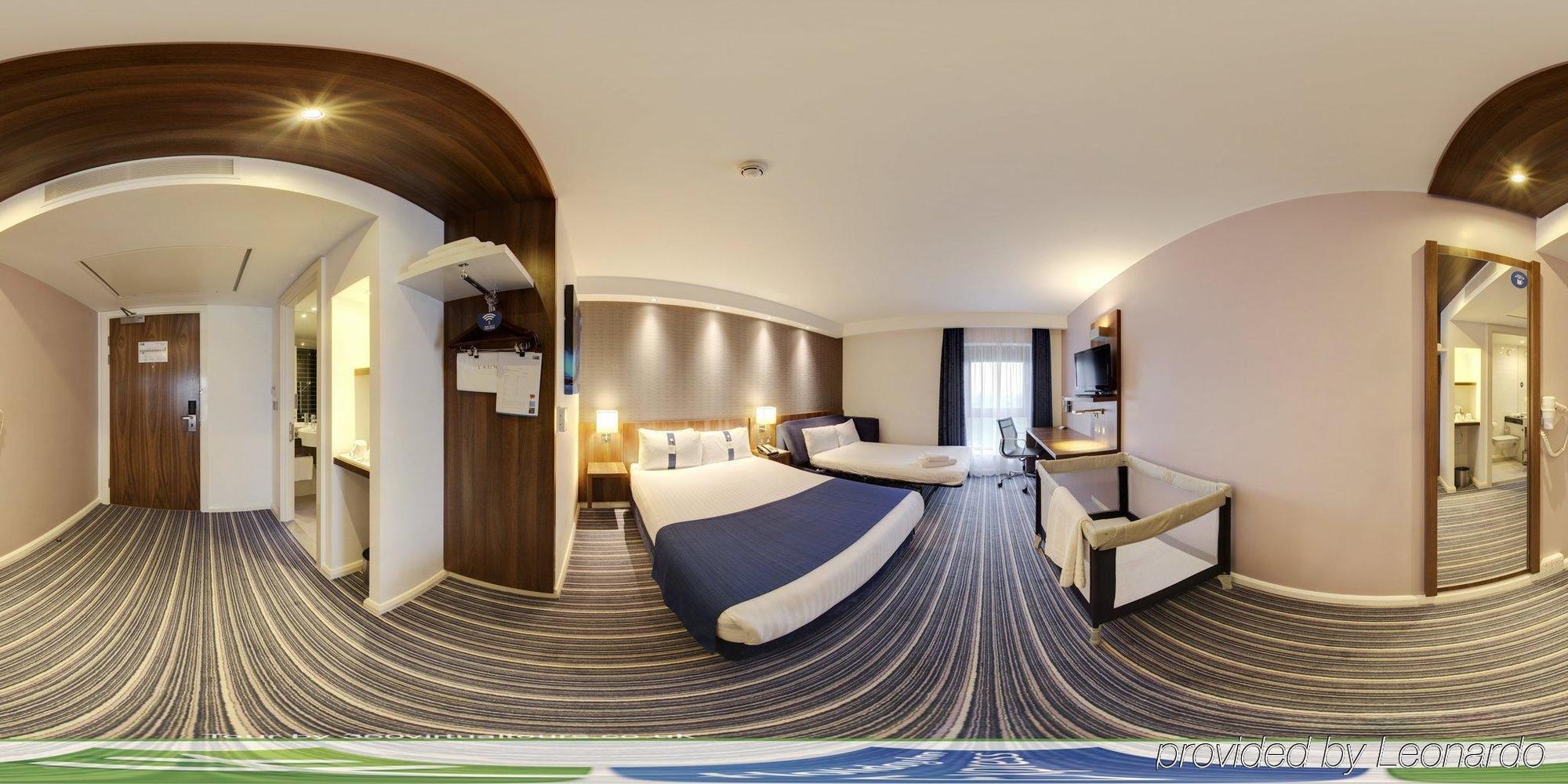 Holiday Inn Express Dunstable, An Ihg Hotel Buitenkant foto
