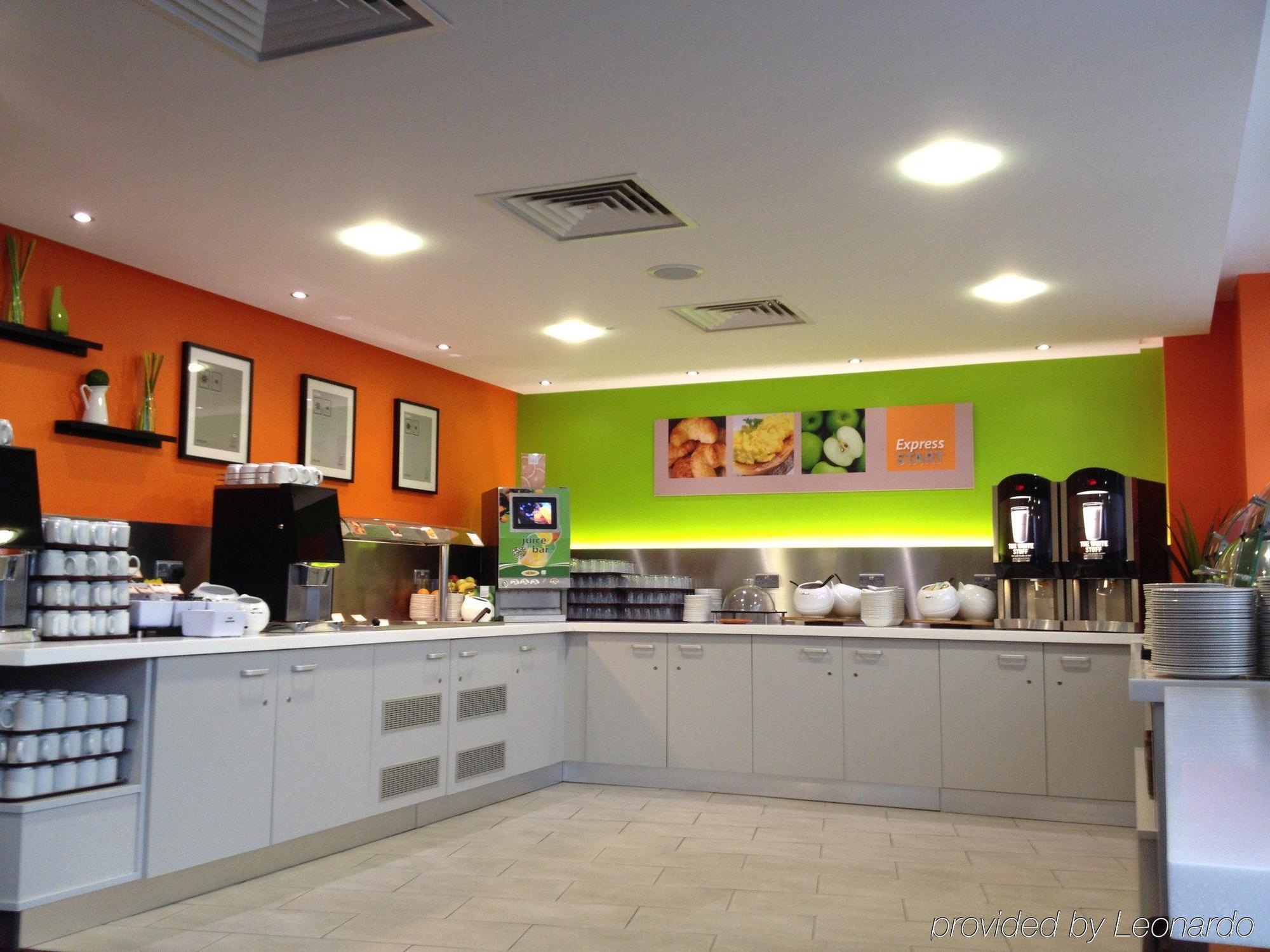Holiday Inn Express Dunstable, An Ihg Hotel Buitenkant foto